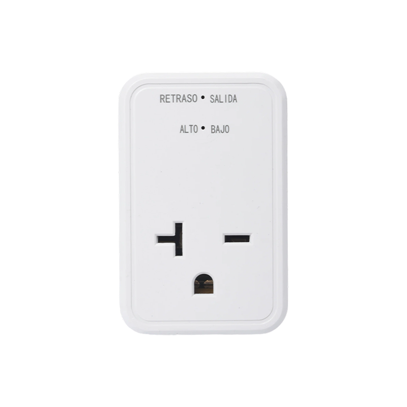 محافظ ولتاژ اتوماتیک HWTB-V022-CE 230V 15A